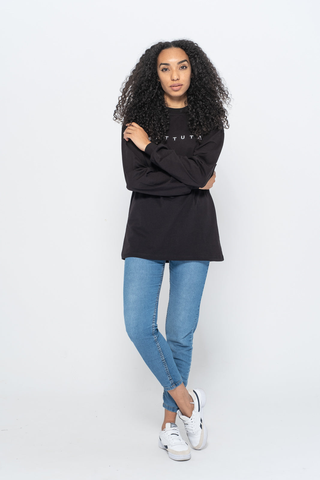 LONG SLEEVE BLACK T-SHIRT